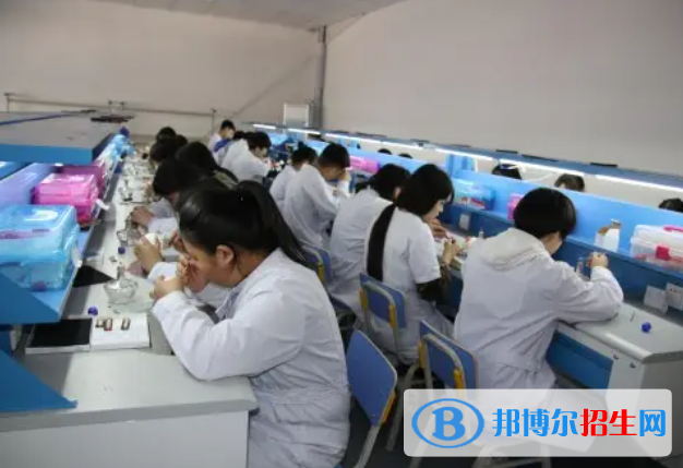 云南2023年讀衛(wèi)校哪個(gè)專(zhuān)業(yè)好