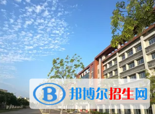 南海外國語學校2023年學費標準2