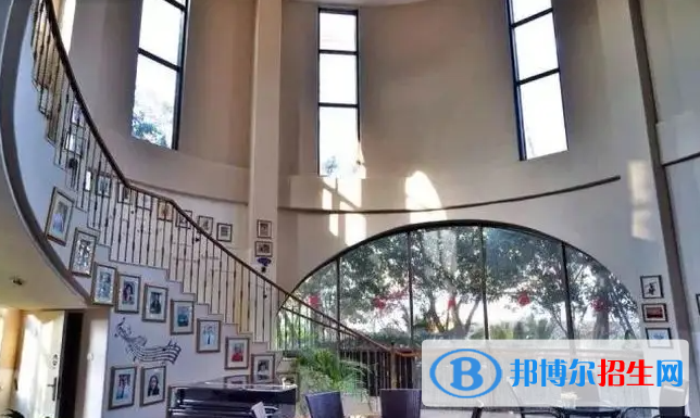 成都麓山國際光亞學(xué)校初中部2023年課程體系