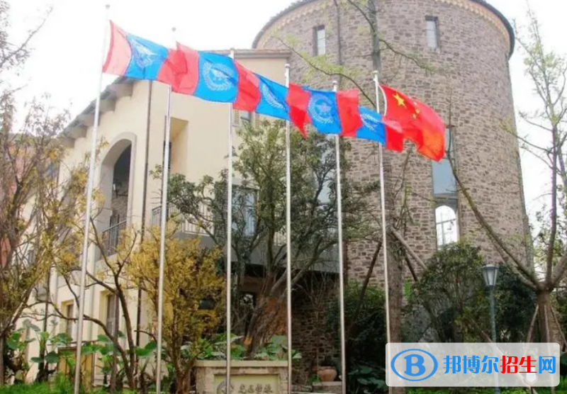 成都麓山國際光亞學(xué)校初中部2023年課程體系2