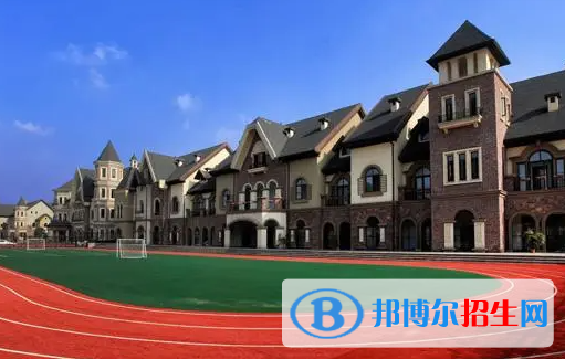 牛津國際公學(xué)成都學(xué)校初中部2023年入學(xué)考試2