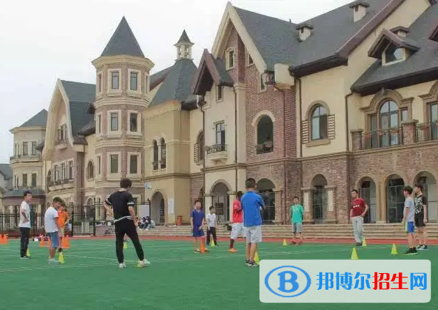 成都協(xié)同國際學(xué)校初中部2023年報名時間