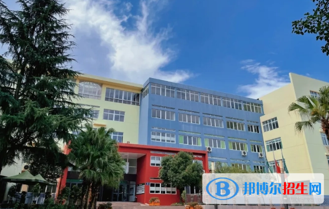成都青苗國(guó)際雙語(yǔ)學(xué)校小學(xué)部2023年報(bào)名時(shí)間