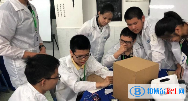 復(fù)旦大學(xué)附屬中學(xué)2023年學(xué)費(fèi)、收費(fèi)多少 