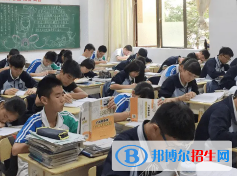2022年湖南高考分數(shù)線公布（本科、專科）