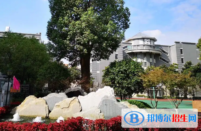 南京大學(xué)附屬中學(xué)2023年學(xué)費、收費多少 