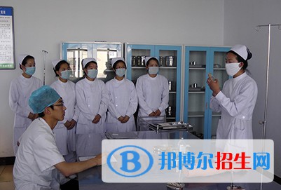 云南2023年中專衛(wèi)?？梢钥即髮? width=
