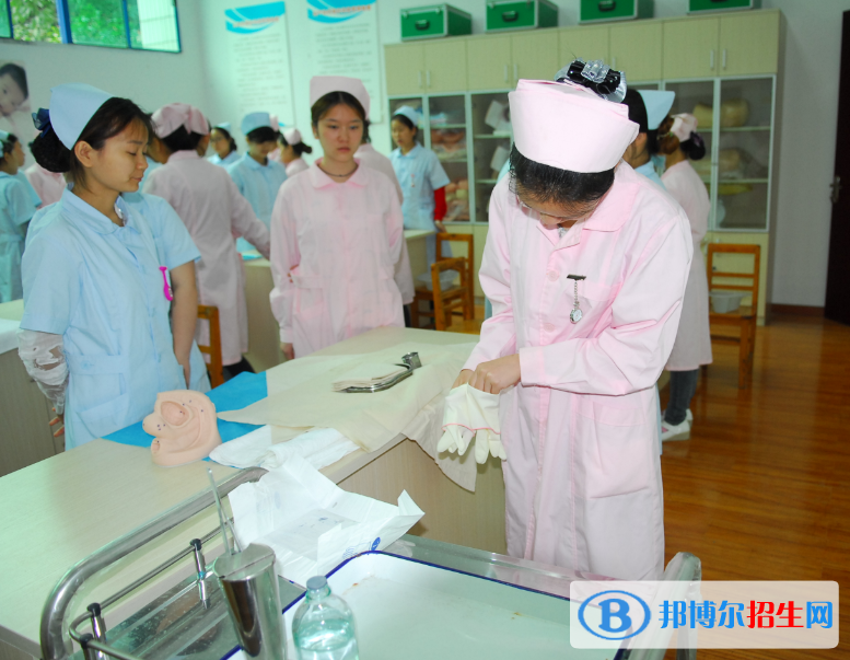 云南2023年初中生能學衛(wèi)校嗎