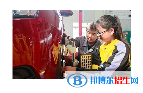  安徽2023年女生在汽修學校學什么好