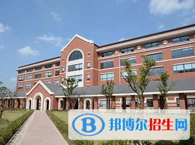 華東康橋國際學校初中部2023年學費標準