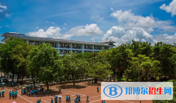 萬寧中學(xué)2023年招生計劃 
