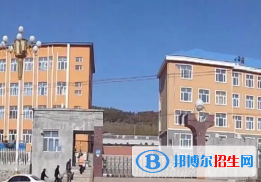 雙鴨山高中學(xué)校升學(xué)排行2022（附高考成績）-2023參考