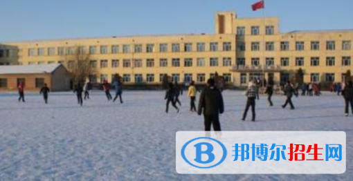 鶴崗高中學(xué)校升學(xué)排行2022（附高考成績）-2023參考