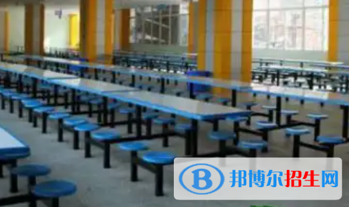 東方市民族中學(xué)2023年宿舍條件
