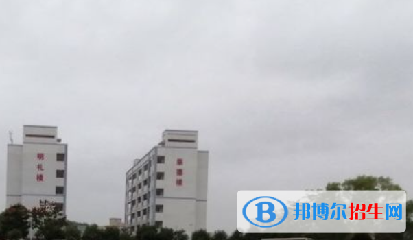 定安縣城南中學(xué)2023年報名條件、招生要求、招生對象 