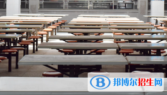 定安縣城南中學(xué)2023年宿舍條件
