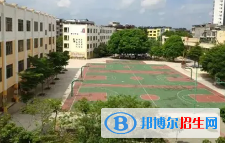 廣西2023年計(jì)算機(jī)學(xué)校好還是中專(zhuān)好