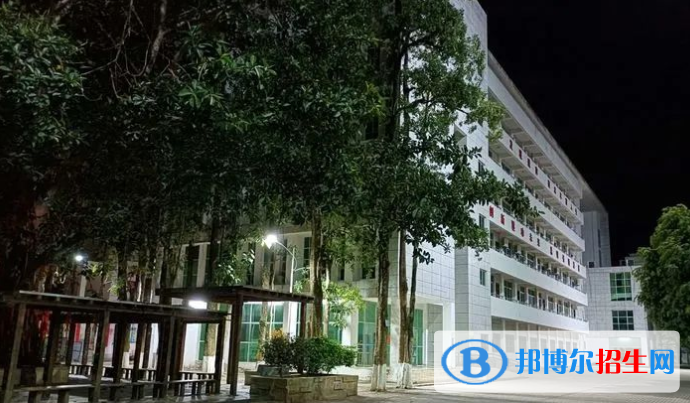 澄邁中學(xué)2023年學(xué)費、收費多少 