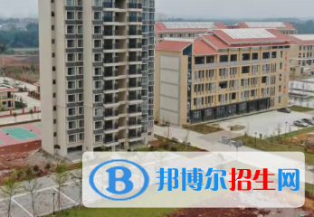 廣西2023年初中生可以去學計算機學校嗎