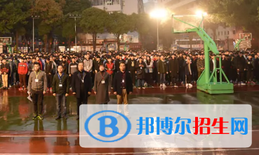 廣西2023年300分能上計(jì)算機(jī)學(xué)校嗎