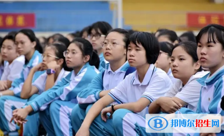 海口市中考化學(xué)總分(滿分）是多少（附?？谑兄锌汲煽儾樵?nèi)肟冢? width=