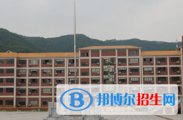 廣西2023年初中生可以上的計算機(jī)學(xué)校
