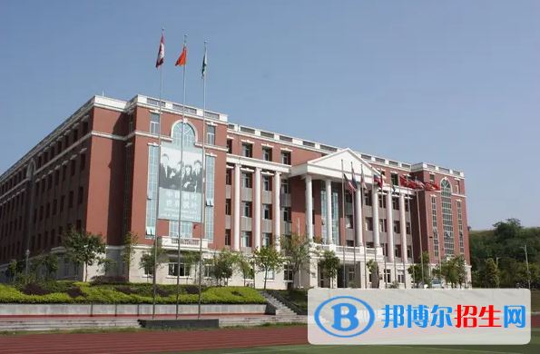 重慶耀中國(guó)際學(xué)校高中部2023年入學(xué)條件