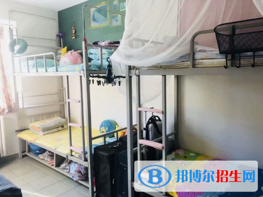 中華女子學(xué)院宿舍條件怎么樣？有空調(diào)嗎（宿舍真實(shí)內(nèi)景圖片）
