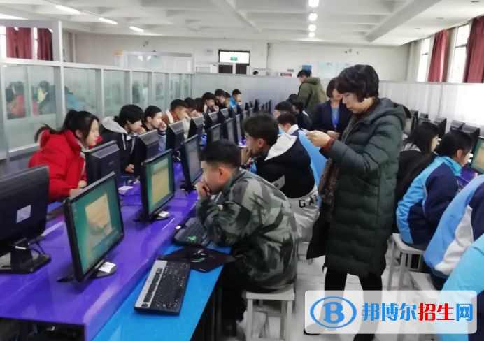蘭州2023年職業(yè)中專(zhuān)計(jì)算機(jī)學(xué)校有哪些