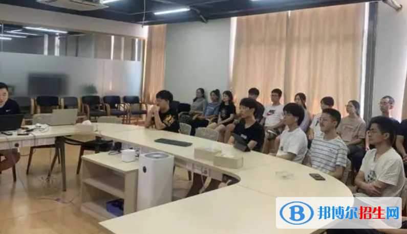 大學(xué)公共文化服務(wù)與管理專業(yè)可以從事哪些工作？