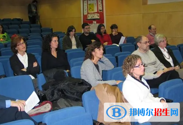 大學(xué)加泰羅尼亞語(yǔ)專業(yè)可以從事哪些工作？