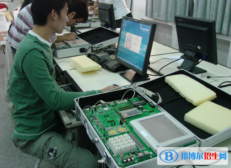 蘭州2023年中等計算機(jī)學(xué)校什么專業(yè)好