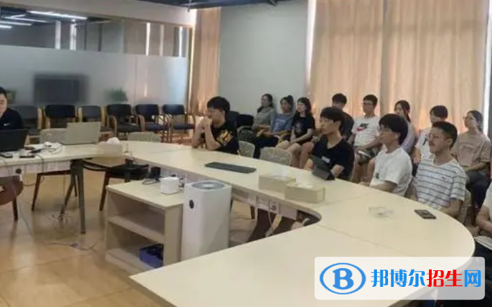 大學(xué)商務(wù)日語(yǔ)專業(yè)可以從事哪些工作？
