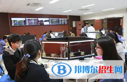 大學國際政治專業(yè)可以從事哪些工作？