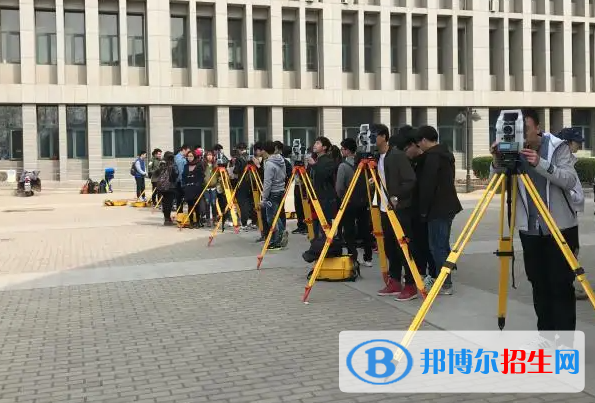 大學(xué)國土測繪與規(guī)劃專業(yè)可以從事哪些工作？