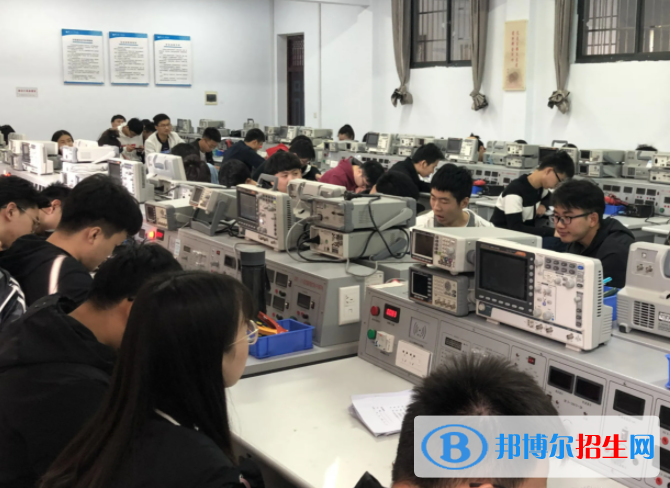 大學(xué)國際事務(wù)與國際關(guān)系專業(yè)可以從事哪些工作？