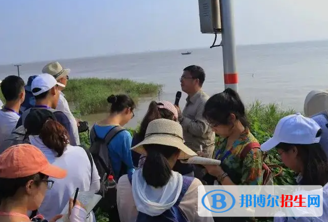 大學(xué)地理科學(xué)專業(yè)可以從事哪些工作？