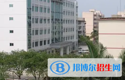 廣西2023年計算機學(xué)校好還是職高好