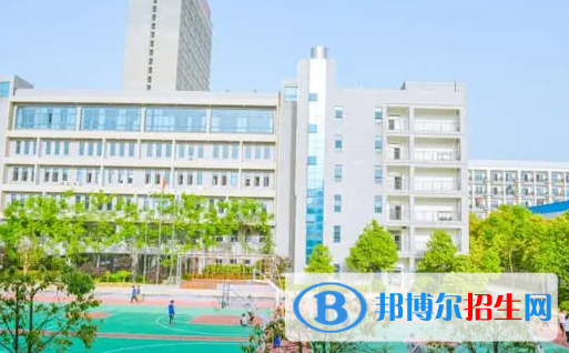 湖南2023年職高好還是中專學校好