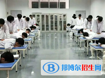 河南2023年女生讀衛(wèi)校學什么好