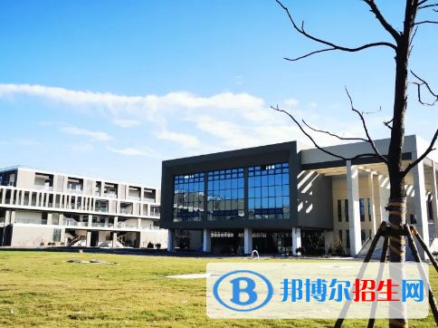 杭州2023年讀中專學(xué)校一年要多少錢