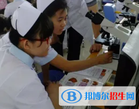 河南2023年去讀衛(wèi)校學什么對以后好一點