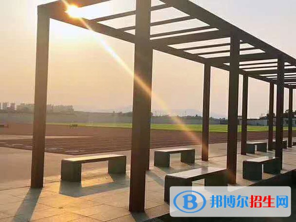 石家莊2023年男生讀什么計(jì)算機(jī)學(xué)校