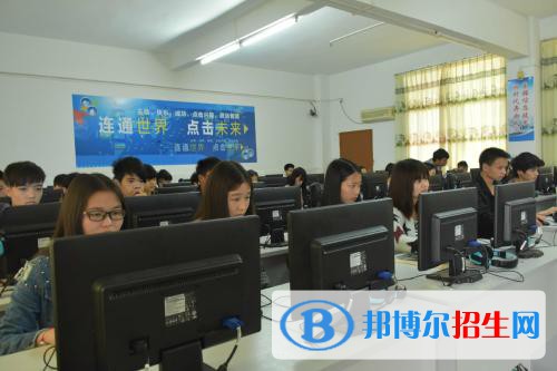 四川2023年計算機(jī)學(xué)校里有什么專業(yè)