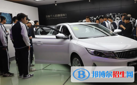 浙江2023年上中專學(xué)?？梢钥即髮W(xué)嗎