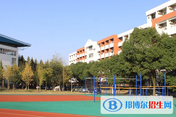 云南2023年讀中專學校能考大學嗎