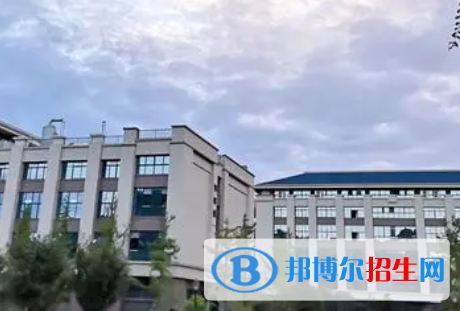 眉山藥科職業(yè)學(xué)院是大專還是中專（眉山藥科職業(yè)學(xué)院）