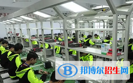 重慶2023中專學(xué)校畢業(yè)是什么文憑