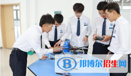 浙江2023年中專學校都有什么專業(yè)適合男生