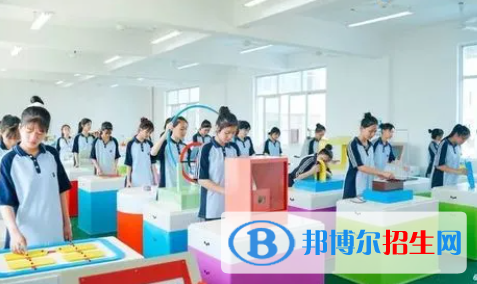 浙江2023年男生在中專學校學什么好